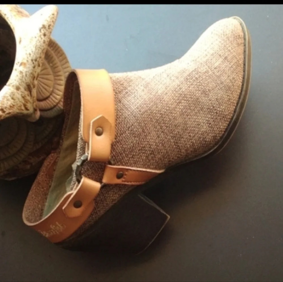 BLOWFISH MALIBU HEELED ANKLE BOOTS MULES WOMENS SIZE 6.5 NWOT CONDITION TWEED - Picture 2 of 7
